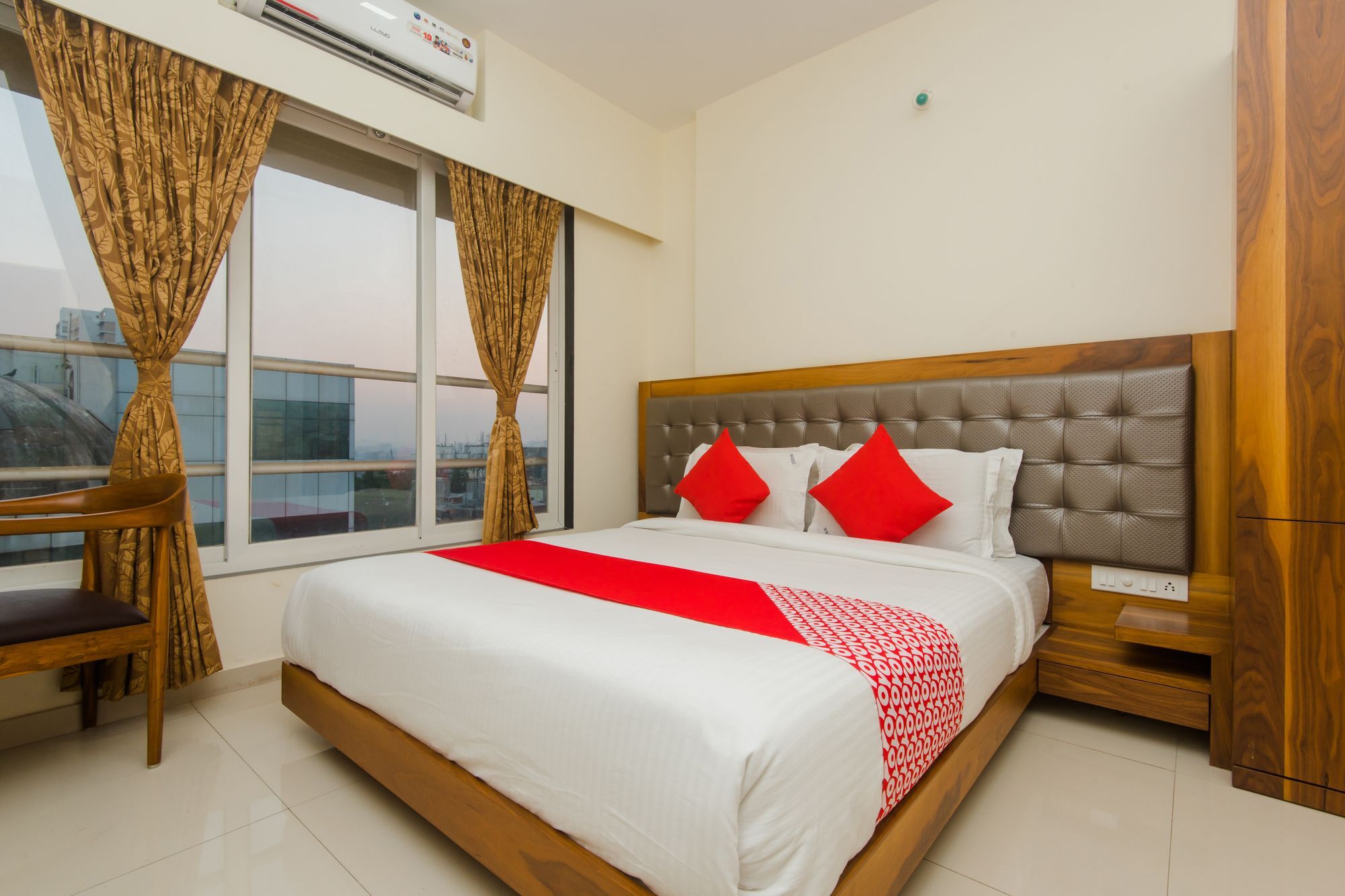Oyo 11441 Hotel Blue Bells Residency Mumbai Exterior photo